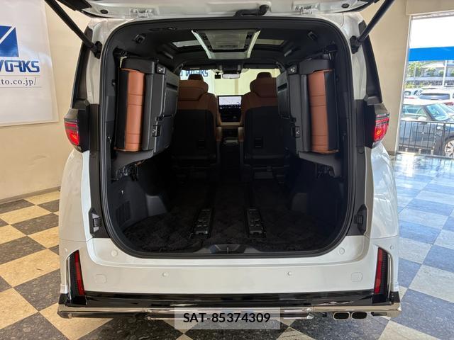 Toyota VELLFIRE 2024-04 8327800-19