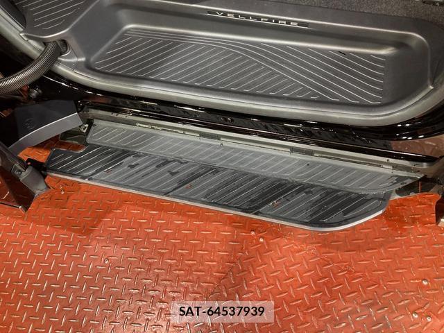 Toyota VELLFIRE 2024-02 8328017-2