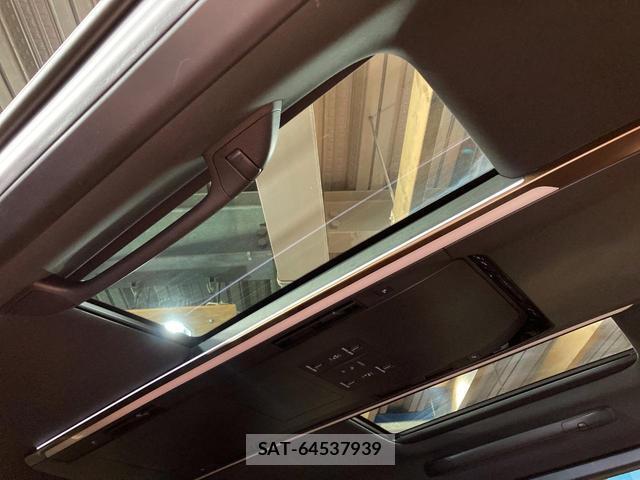Toyota VELLFIRE 2024-02 8328017-3