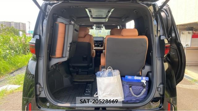 Toyota VELLFIRE 2024-02 8329314-17