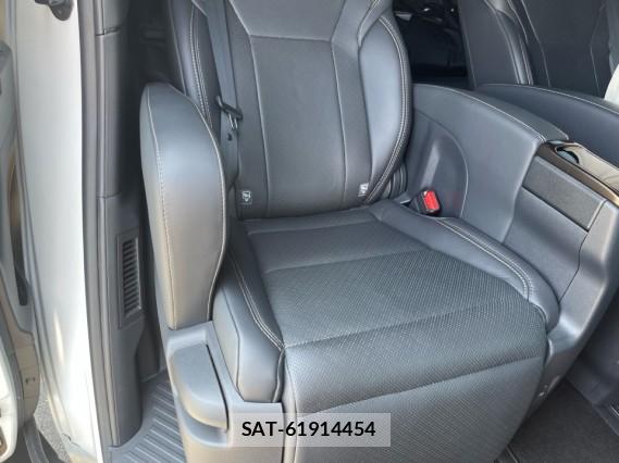 Toyota VELLFIRE 2024-02 8329327-6