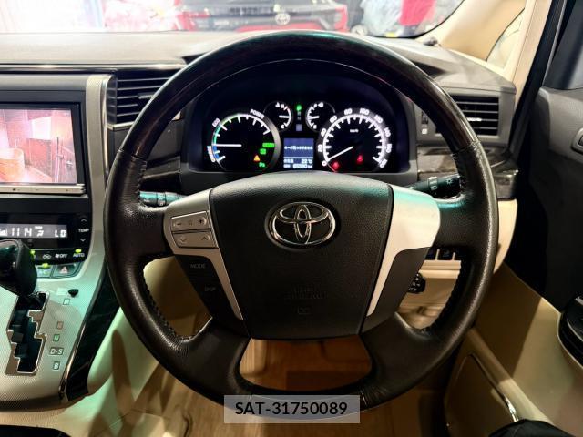 Toyota VELLFIRE 2014-03 8329439-4