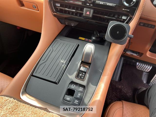 Toyota VELLFIRE 2024-03 8330213-14