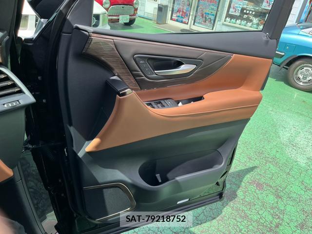 Toyota VELLFIRE 2024-03 8330213-18