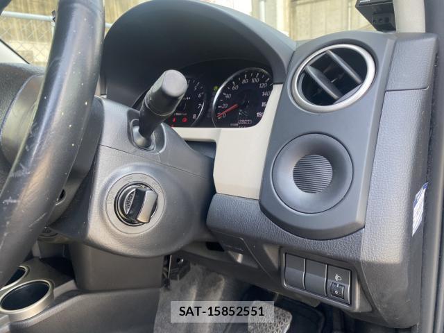 Mazda VERISA 2012-11 8330676-12
