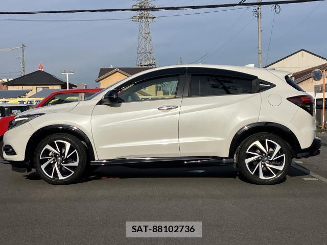 Honda VEZEL 2019-03 8327813-10