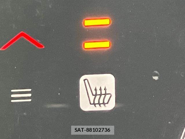 Honda VEZEL 2019-03 8327813-18