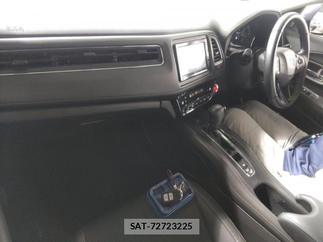 Honda VEZEL 2020-01 8328669-2