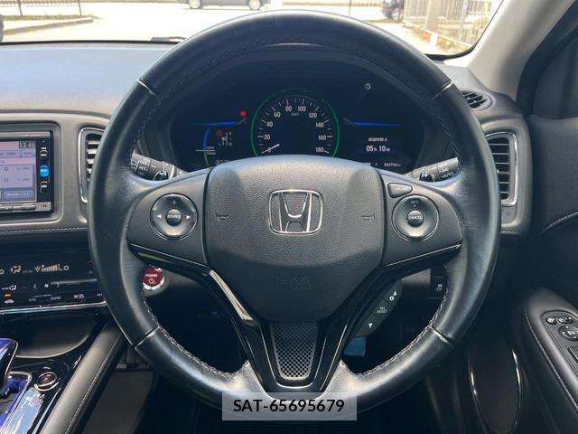 Honda VEZEL 2015-12 8328862-11