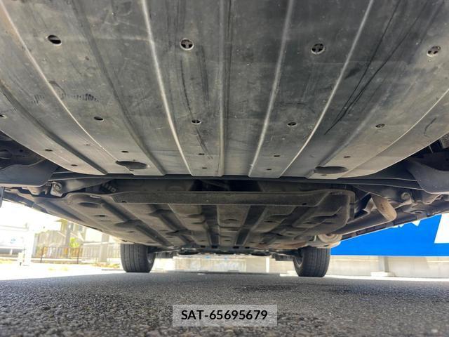 Honda VEZEL 2015-12 8328862-19