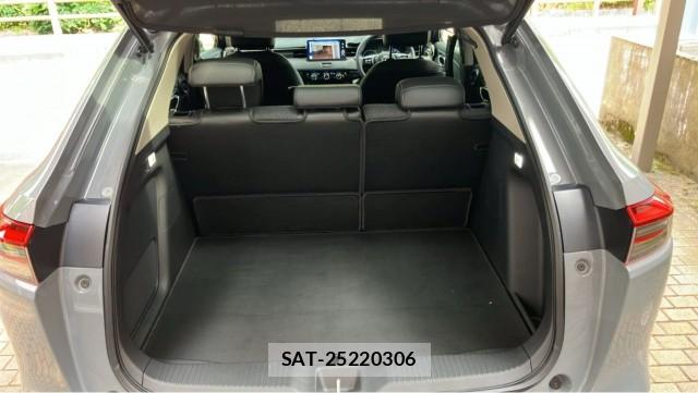 Honda VEZEL 2024-04 8329294-17