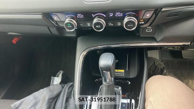 Honda VEZEL 2021-08 8329299-14