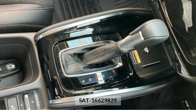 Honda VEZEL 2025-01 8329335-14