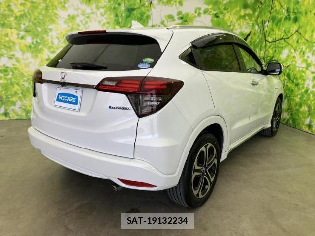 Honda VEZEL 2019-07 8330002-2