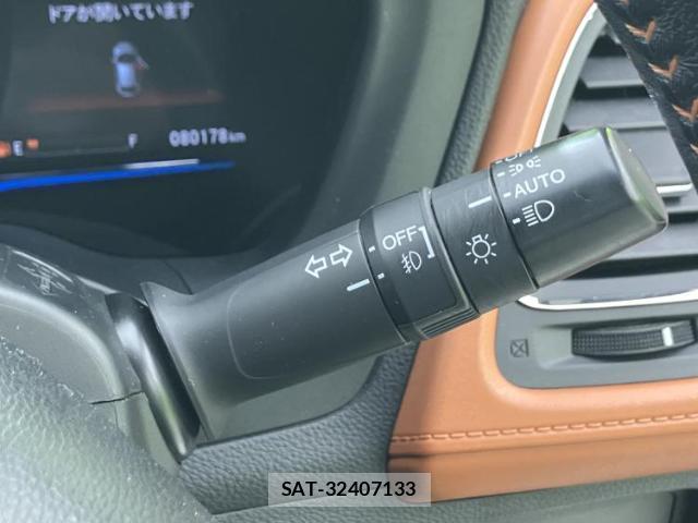 Honda VEZEL 2014-05 8330473-16