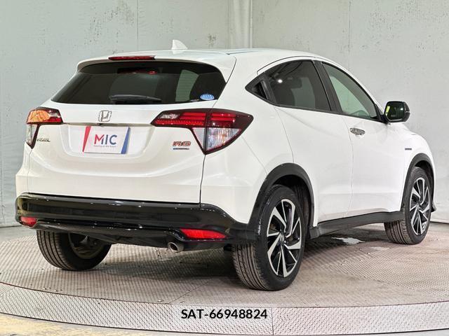 Honda VEZEL 2018-03 8330693-14
