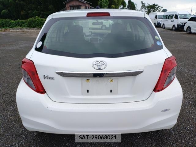 Toyota VITZ 2011-07 8328255-1