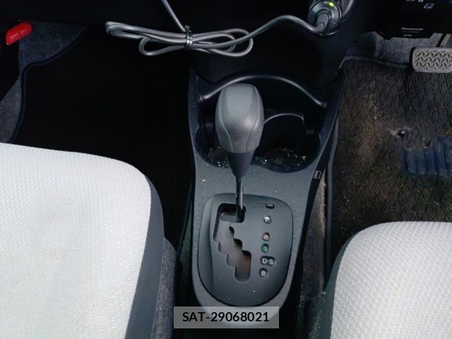 Toyota VITZ 2011-07 8328255-11