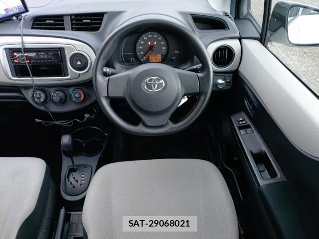Toyota VITZ 2011-07 8328255-2