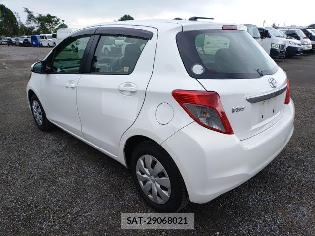 Toyota VITZ 2011-07 8328255-5