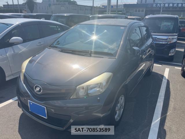 Toyota VITZ 2012-01 8328909-1