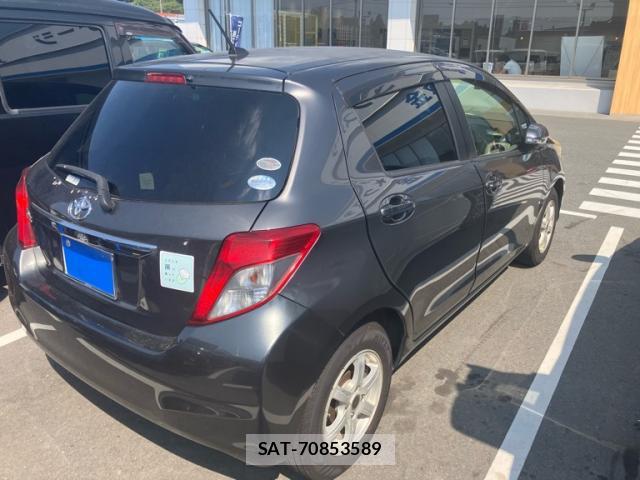 Toyota VITZ 2012-01 8328909-13