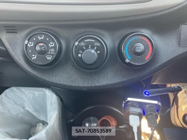 Toyota VITZ 2012-01 8328909-15