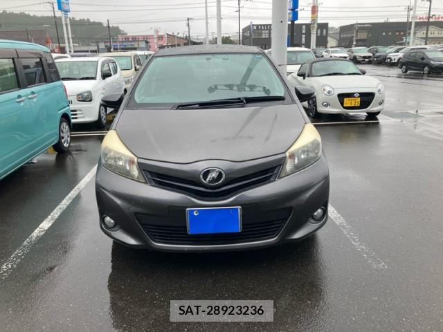 Toyota VITZ 2012-02 8328951-0
