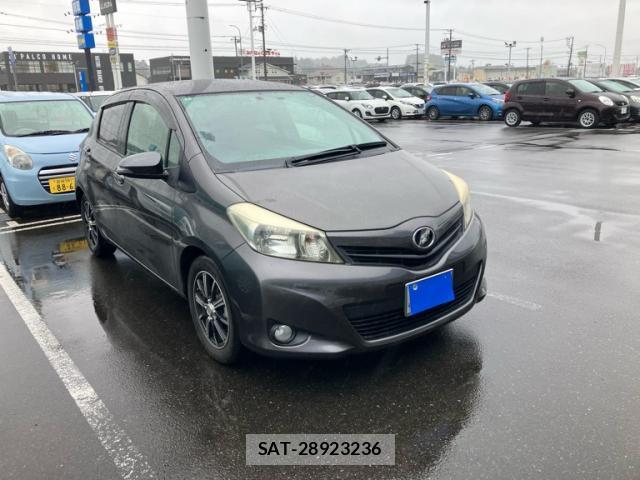 Toyota VITZ 2012-02 8328951-1