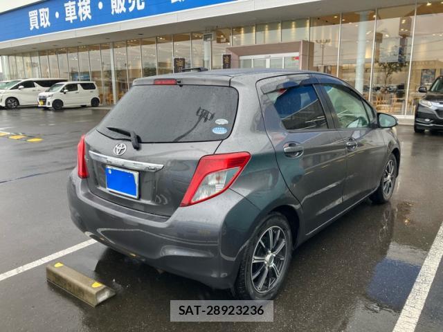 Toyota VITZ 2012-02 8328951-12