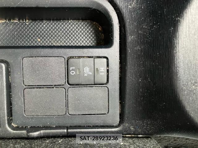 Toyota VITZ 2012-02 8328951-17