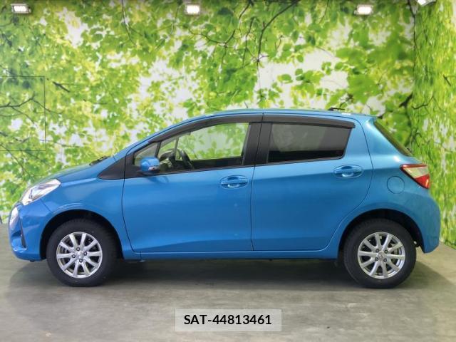 Toyota VITZ 2017-06 8329013-1