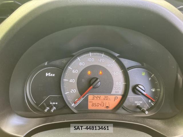 Toyota VITZ 2017-06 8329013-11