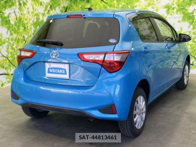 Toyota VITZ 2017-06 8329013-2