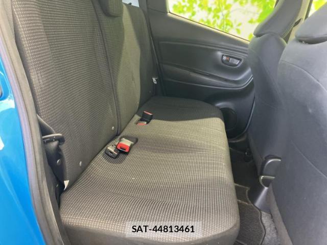 Toyota VITZ 2017-06 8329013-4