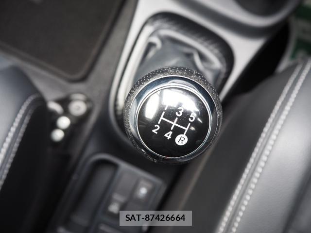 Toyota VITZ 2018-02 8329937-2