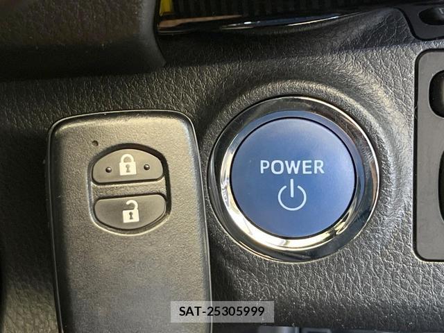 Toyota VITZ 2019-09 8330175-6