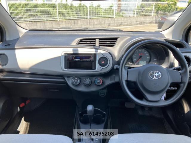 Toyota VITZ 2011-06 8330476-3