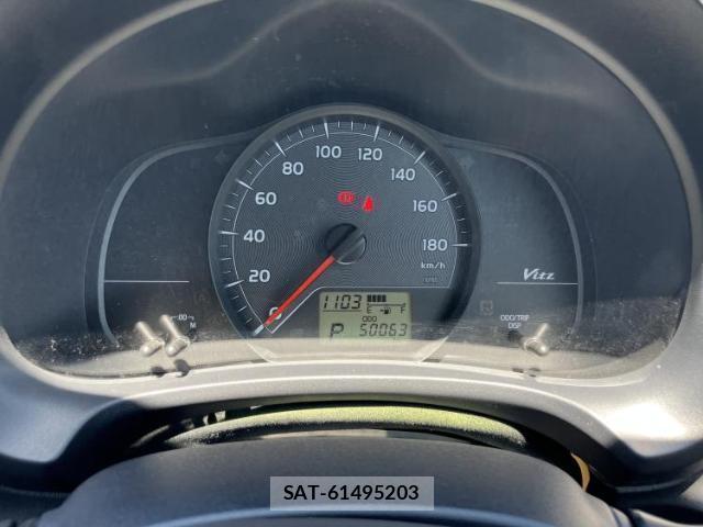 Toyota VITZ 2011-06 8330476-9