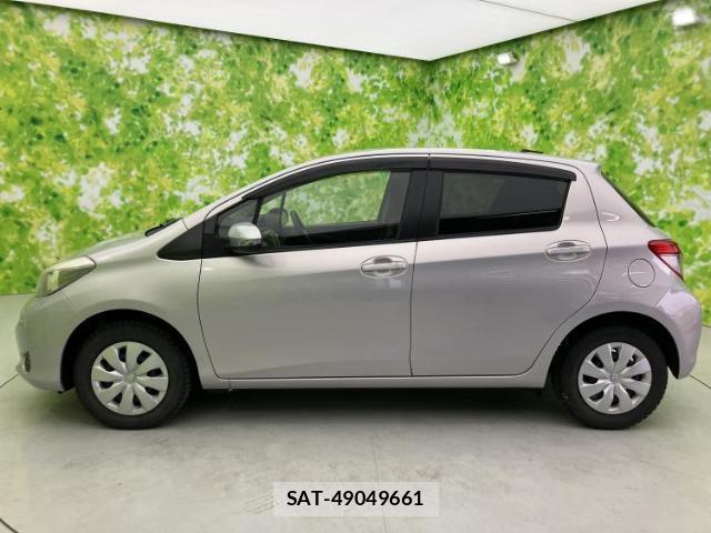 Toyota VITZ 2013-08 8330557-1