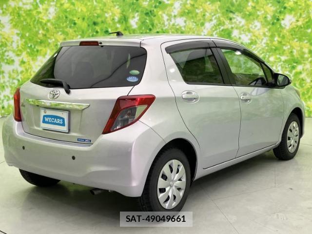 Toyota VITZ 2013-08 8330557-2