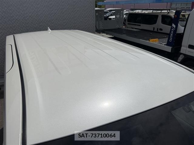 Toyota VOXY 2024-07 8327879-10