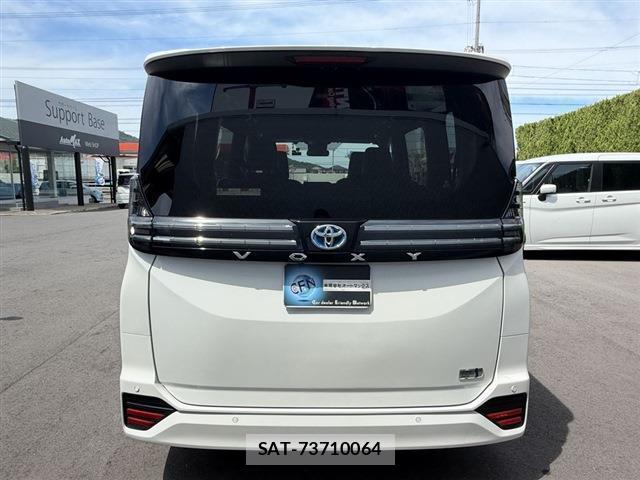 Toyota VOXY 2024-07 8327879-5