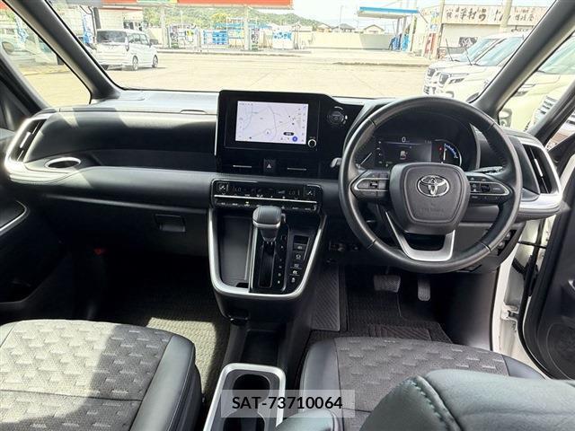 Toyota VOXY 2024-07 8327879-6