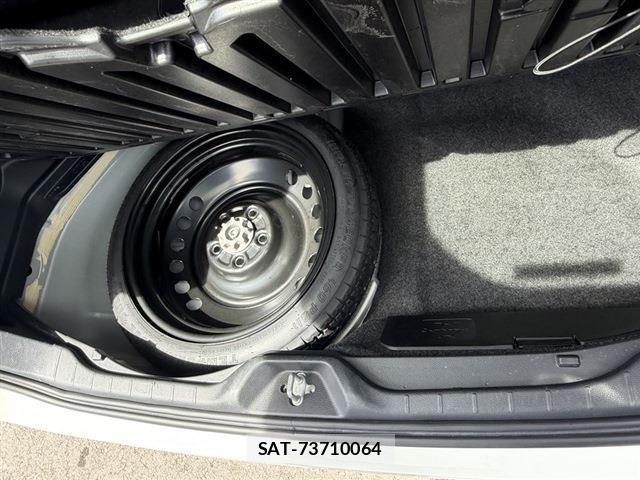Toyota VOXY 2024-07 8327879-9