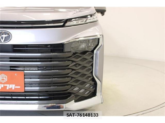 Toyota VOXY 2024-10 8327938-13