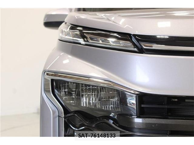 Toyota VOXY 2024-10 8327938-16