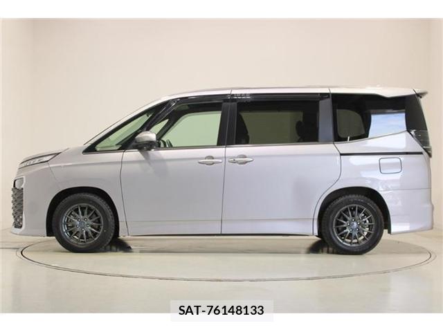 Toyota VOXY 2024-10 8327938-8