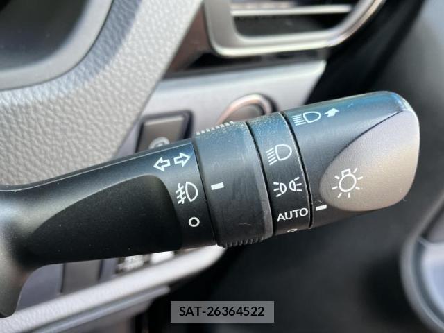 Toyota VOXY 2016-09 8328087-13
