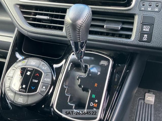Toyota VOXY 2016-09 8328087-15